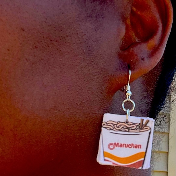 Maruchan Ramen Noodles Inspo Earrings. - Picture 3 of 5